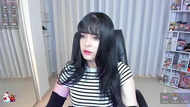 Snapshot of misshoneyxxx chatting on 2, 12, 2025 misshoneyxxx online show from 2, 12, 2025