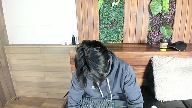 Andy Joy  online show from 15, 4, 2026