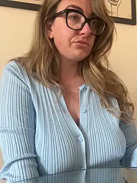 Snapshot of Miss_Stassi chatting on 12, 5, 2026 Miss Stassi online show from 12, 5, 2026