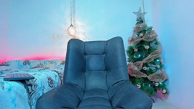 Snapshot of maxowens_oficial chatting on 9, 12, 2024 maxowens oficial online show from 9, 12, 2024