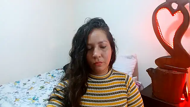 Snapshot of naihroby chatting on 3, 12, 2024 naihroby online show from 3, 12, 2024