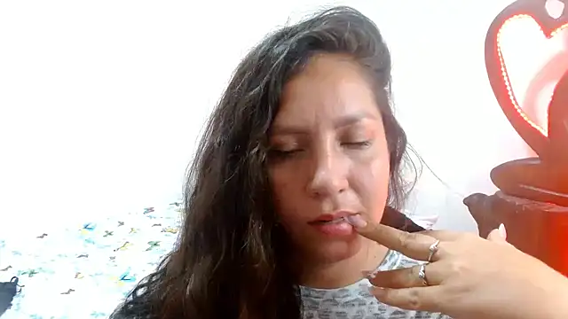 Snapshot of naihroby chatting on 4, 12, 2024 naihroby online show from 4, 12, 2024