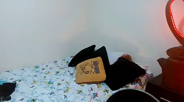 Snapshot of naihroby chatting on 4, 12, 2024 naihroby online show from 4, 12, 2024