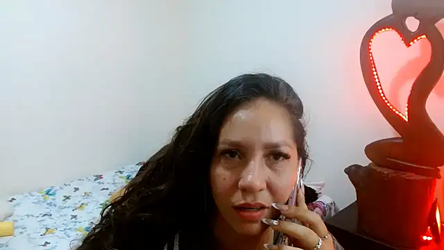 Snapshot of naihroby chatting on 8, 12, 2024 naihroby online show from 8, 12, 2024