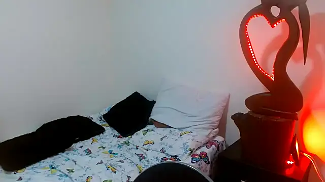 Snapshot of naihroby chatting on 10, 12, 2024 naihroby online show from 10, 12, 2024