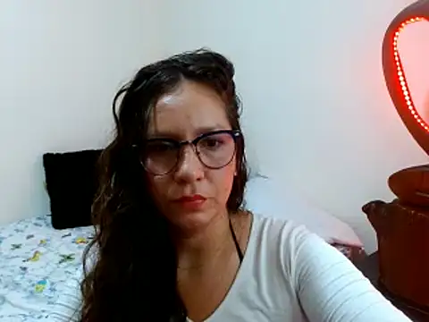 Snapshot of naihroby chatting on 17, 12, 2024 naihroby online show from 17, 12, 2024