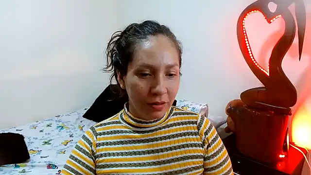 Snapshot of naihroby chatting on 31, 12, 2024 naihroby online show from 31, 12, 2024