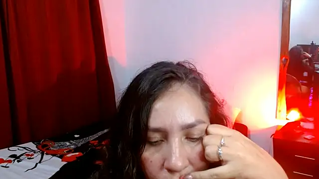 Snapshot of naihroby chatting on 17, 2, 2025 naihroby online show from 17, 2, 2025