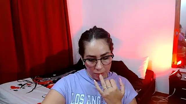 Snapshot of naihroby chatting on 19, 2, 2025 naihroby online show from 19, 2, 2025