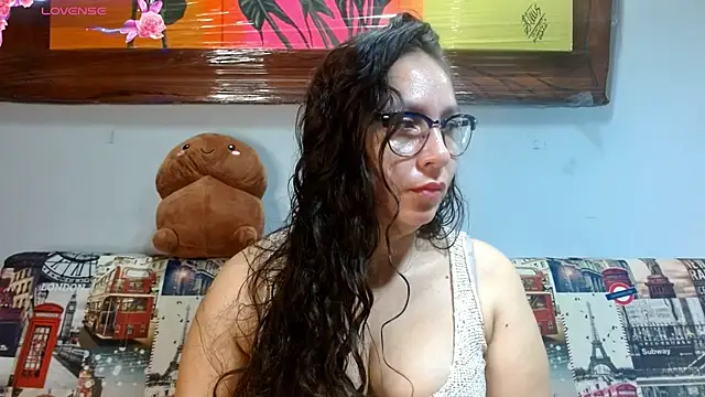 Snapshot of naihroby chatting on 8, 9, 2025 naihroby online show from 8, 9, 2025