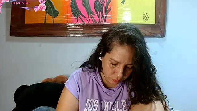 Snapshot of naihroby chatting on 12, 9, 2025 naihroby online show from 12, 9, 2025