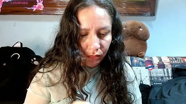 Snapshot of naihroby chatting on 16, 9, 2025 naihroby online show from 16, 9, 2025