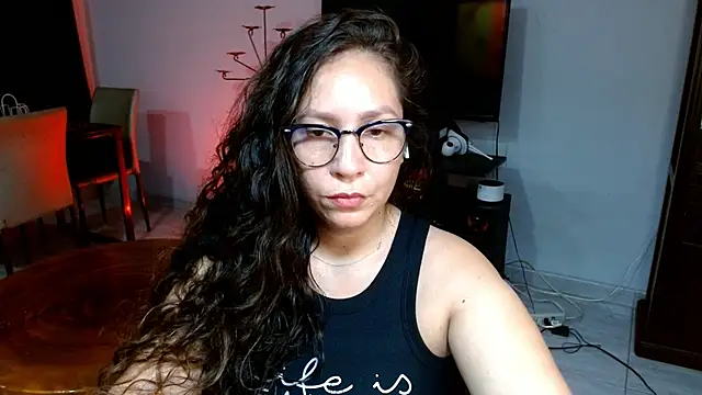 Snapshot of naihroby chatting on 23, 9, 2025 naihroby online show from 23, 9, 2025