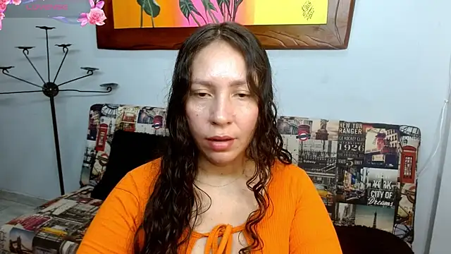 Snapshot of naihroby chatting on 2, 10, 2025 naihroby online show from 2, 10, 2025