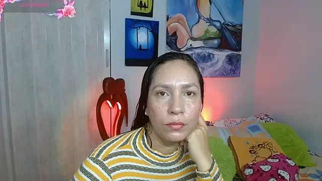 Snapshot of naihroby chatting on 15, 10, 2025 naihroby online show from 15, 10, 2025