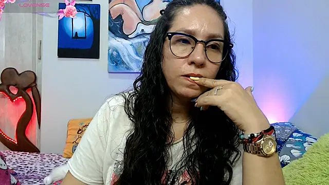 Snapshot of naihroby chatting on 1, 12, 2025 naihroby online show from 1, 12, 2025