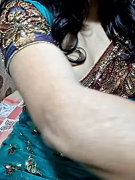 Snapshot of Bhabhi_desi12 chatting on 31, 10, 2025 Bhabhi desi12 online show from 31, 10, 2025