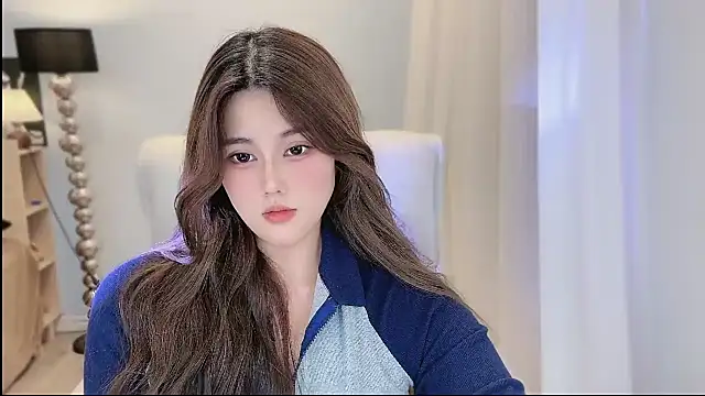 Strawberrybabyy1 online show from 20, 12, 2024