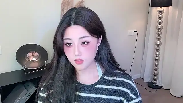 Strawberrybabyy1 online show from 1, 3, 2025