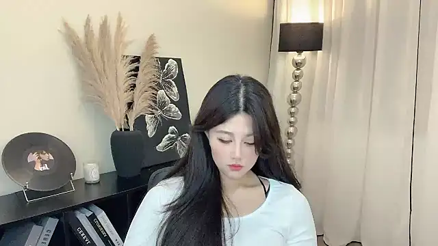 Strawberrybabyy1 online show from 12, 3, 2025