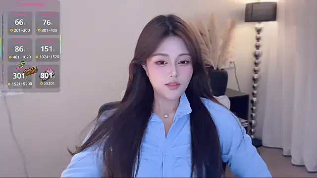 Strawberrybabyy1 online show from 11, 10, 2025