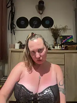 Snapshot of Yanacool007 chatting on 9, 6, 2026 Yanacool007 online show from 9, 6, 2026