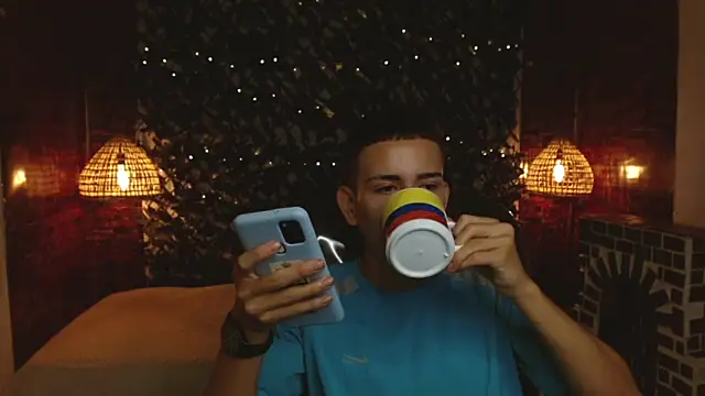 Snapshot of JackSwan18 chatting on 4, 12, 2024 JackSwan18 online show from 4, 12, 2024