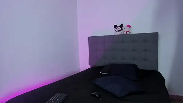 Snapshot of petty_effy chatting on 23, 12, 2024 petty effy online show from 23, 12, 2024