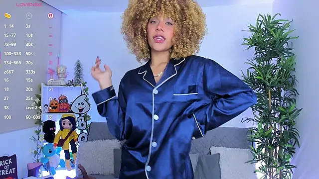 Snapshot of natty_romanof_18 chatting on 24, 9, 2025 natty romanof 18 online show from 24, 9, 2025