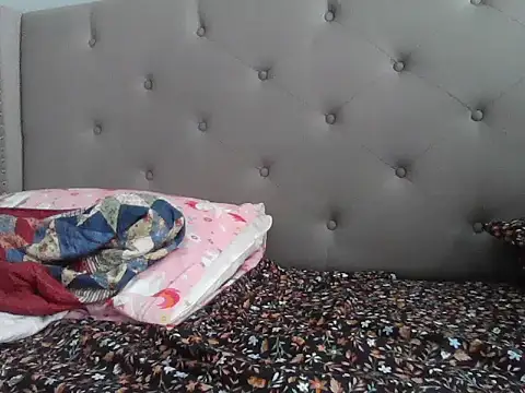 Snapshot of skinny__boy__ chatting on 15, 12, 2025 skinny boy online show from 15, 12, 2025