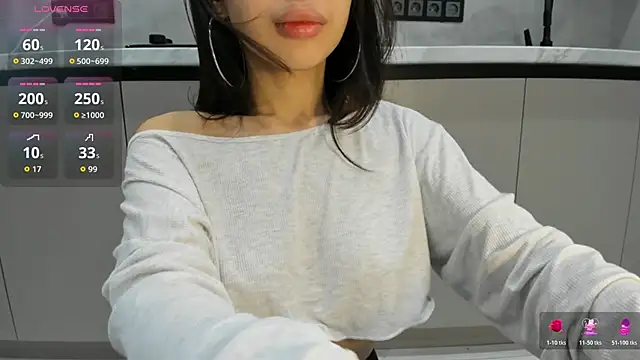 Snapshot of Mia_Meow_ chatting on 6, 11, 2025 Mia Meow online show from 6, 11, 2025