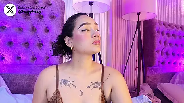 Snapshot of EMILYY_FOXY chatting on 5, 2, 2026 EMILYY FOXY online show from 5, 2, 2026