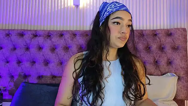 Snapshot of EMILYY_FOXY chatting on 17, 2, 2026 EMILYY FOXY online show from 17, 2, 2026