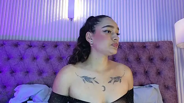 Snapshot of EMILYY_FOXY chatting on 19, 2, 2026 EMILYY FOXY online show from 19, 2, 2026