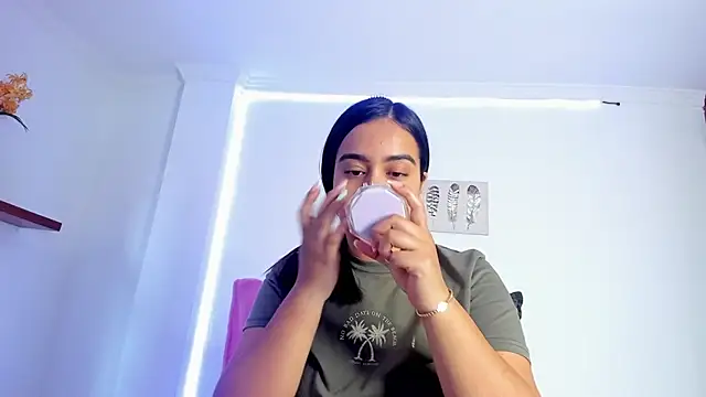 anniesweet- online show from 10, 4, 2026