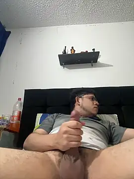 Snapshot of 2457m chatting on 3, 4, 2026 2457m online show from 3, 4, 2026