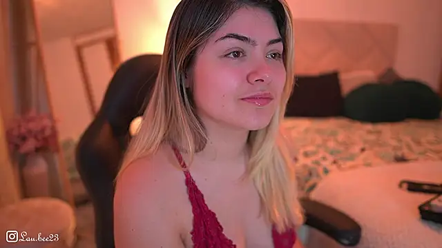 Lau Bee online show from 25, 10, 2025