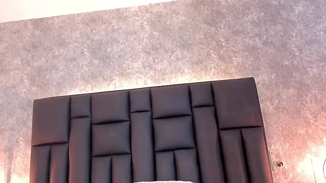 laura smith33 online show from 13, 3, 2025