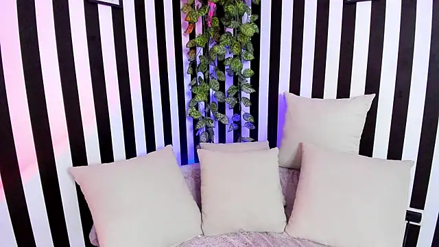 liz goth online show from 6, 4, 2026