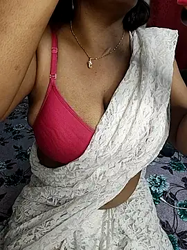 Cute Kritika online show from 5, 4, 2026