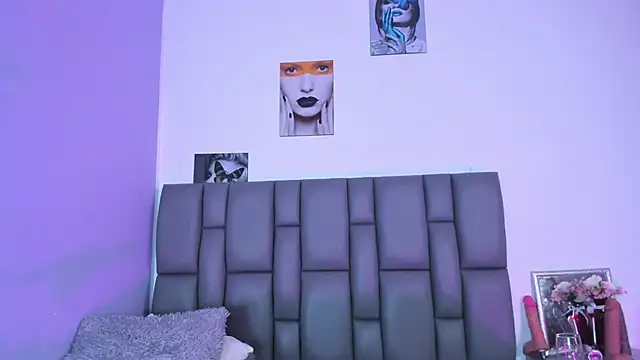 Sophia Lemos online show from 7, 3, 2025