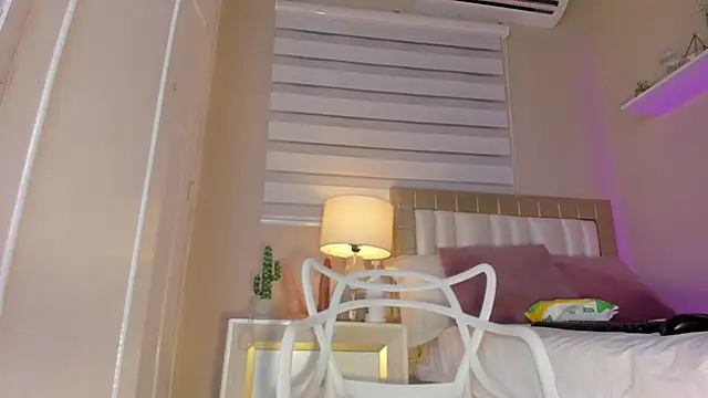 zoe sky  online show from 20, 2, 2025