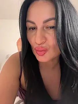 Snapshot of Helena7077 chatting on 28, 9, 2025 Helena7077 online show from 28, 9, 2025