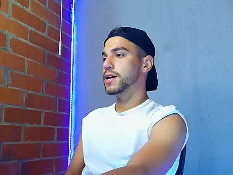 Snapshot of Leandro_valenzuela chatting on 23, 10, 2025 Leandro valenzuela online show from 23, 10, 2025