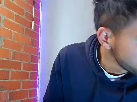 Snapshot of Leandro_valenzuela chatting on 23, 10, 2025 Leandro valenzuela online show from 23, 10, 2025