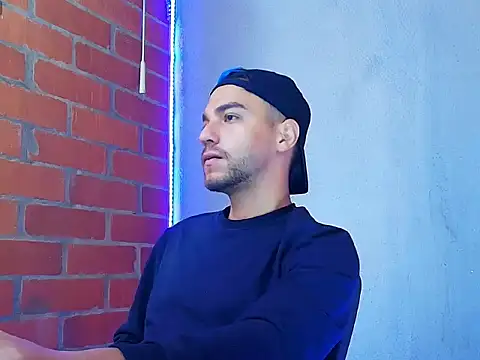 Snapshot of Leandro_valenzuela chatting on 6, 11, 2025 Leandro valenzuela online show from 6, 11, 2025