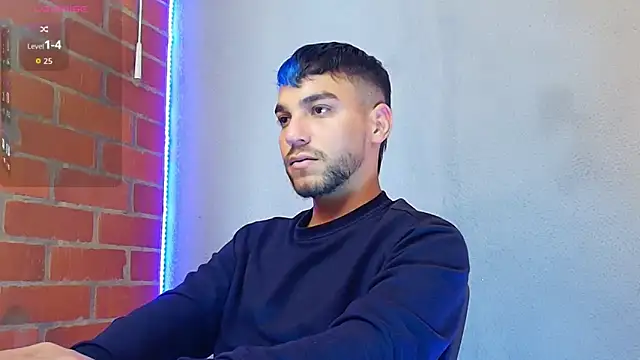 Snapshot of Leandro_valenzuela chatting on 18, 11, 2025 Leandro valenzuela online show from 18, 11, 2025