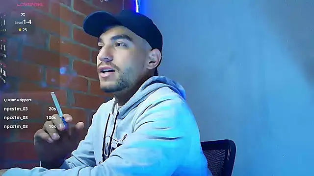 Snapshot of Leandro_valenzuela chatting on 4, 12, 2025 Leandro valenzuela online show from 4, 12, 2025