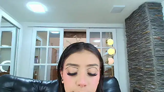 Snapshot of miss_collins chatting on 12, 11, 2025 miss collins online show from 12, 11, 2025