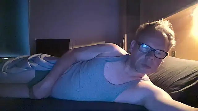 kinkyslet8 online show from 10, 9, 2025